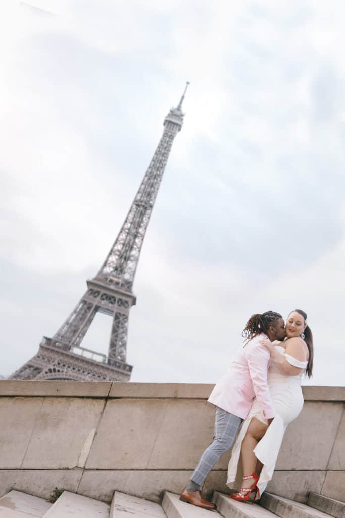 Romantic photoshoot in Paris 