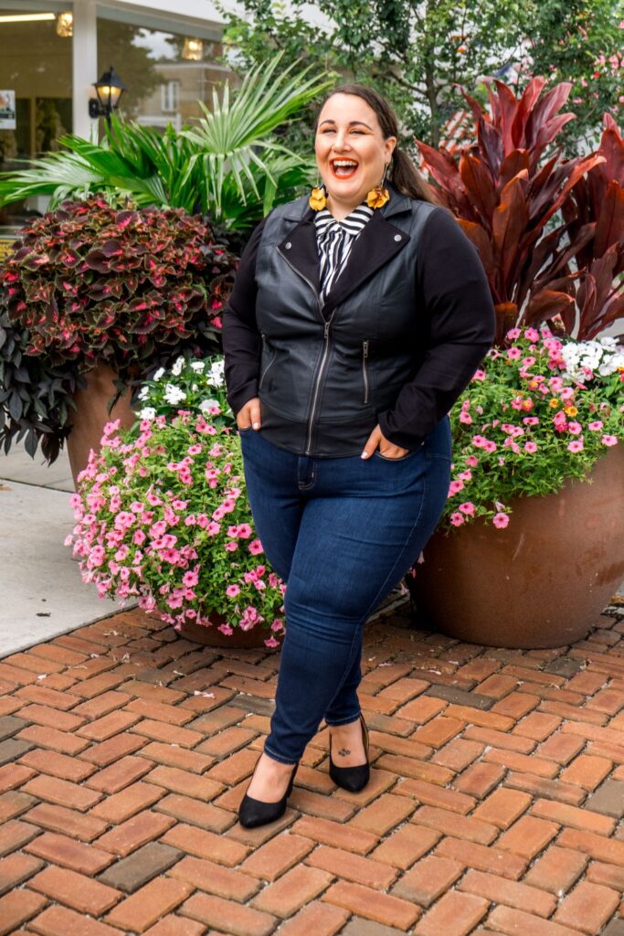 Short Plus Size Jeans - Torrid Fall Outfit